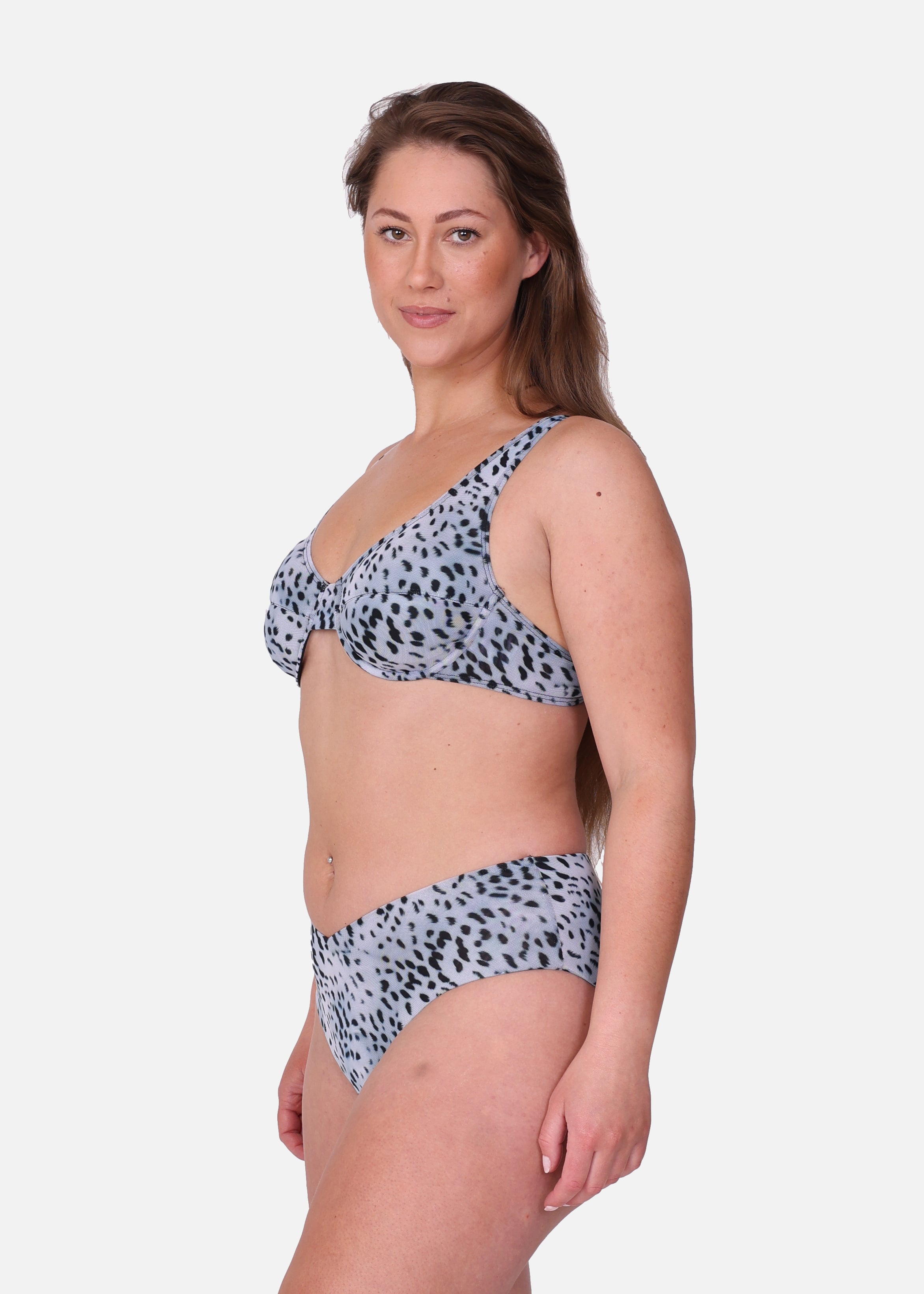 White Leo - V-Formad trosa